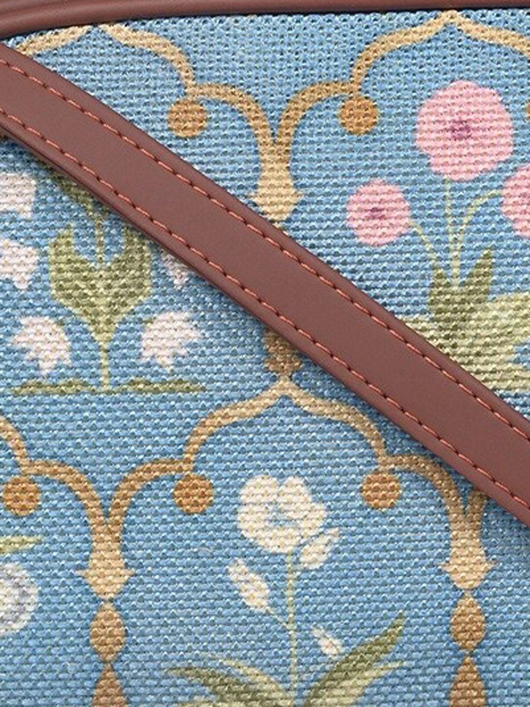 ZOUK Women Blue Floral Printed Structured Sling Bag