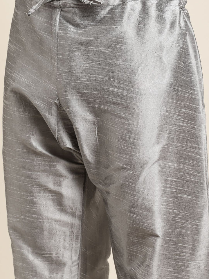SOJANYA Men Grey & Navy Blue Kurta with Pyjamas & Embroidered Nehru Jacket