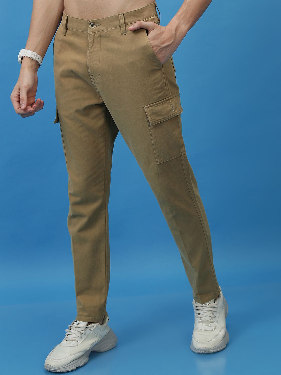 HIGHLANDER Men Tapered Fit Plain Cargo Trousers
