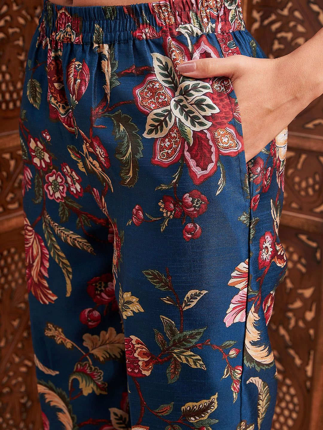 Shae by SASSAFRAS Floral Printed Blazer & Pant Co-Ord Set