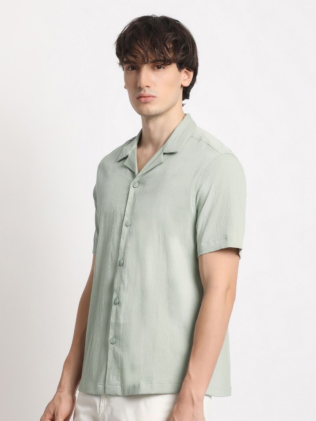 THE BEAR HOUSE Cuban Collar Seersucker Weave Casual Shirt