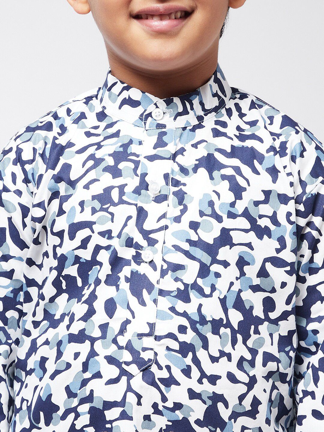 SOJANYA Boys Off White & Navy Blue Cotton Printed Kurta