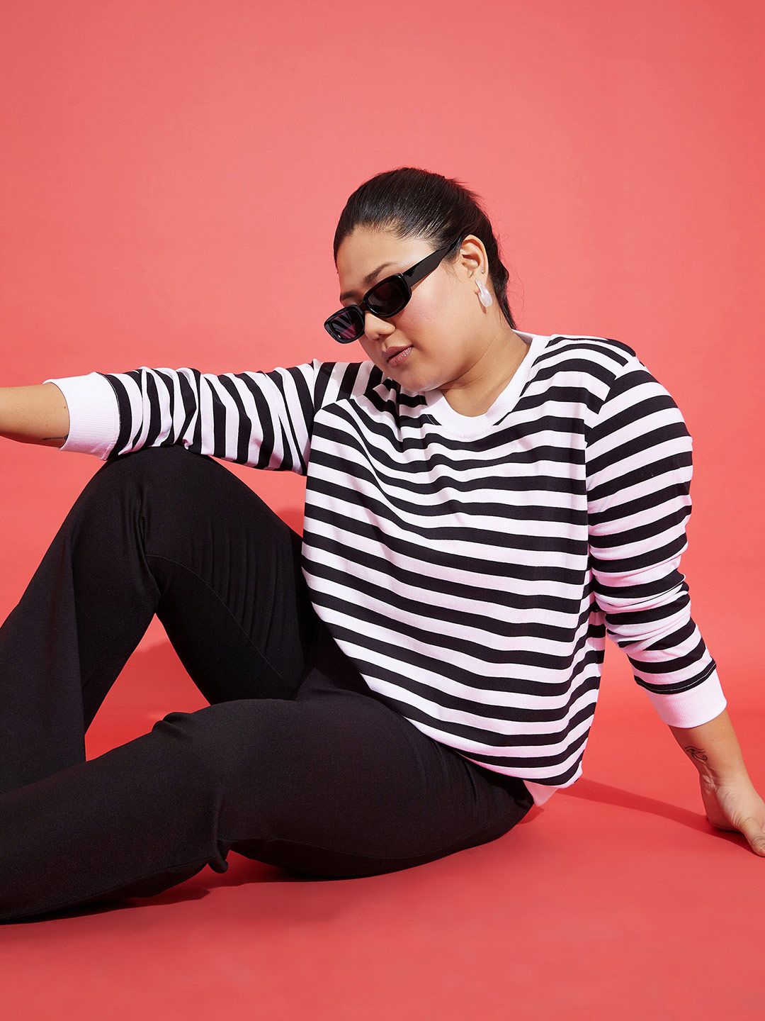 SASSAFRAS Curve Plus Size Striped Sweatshirt