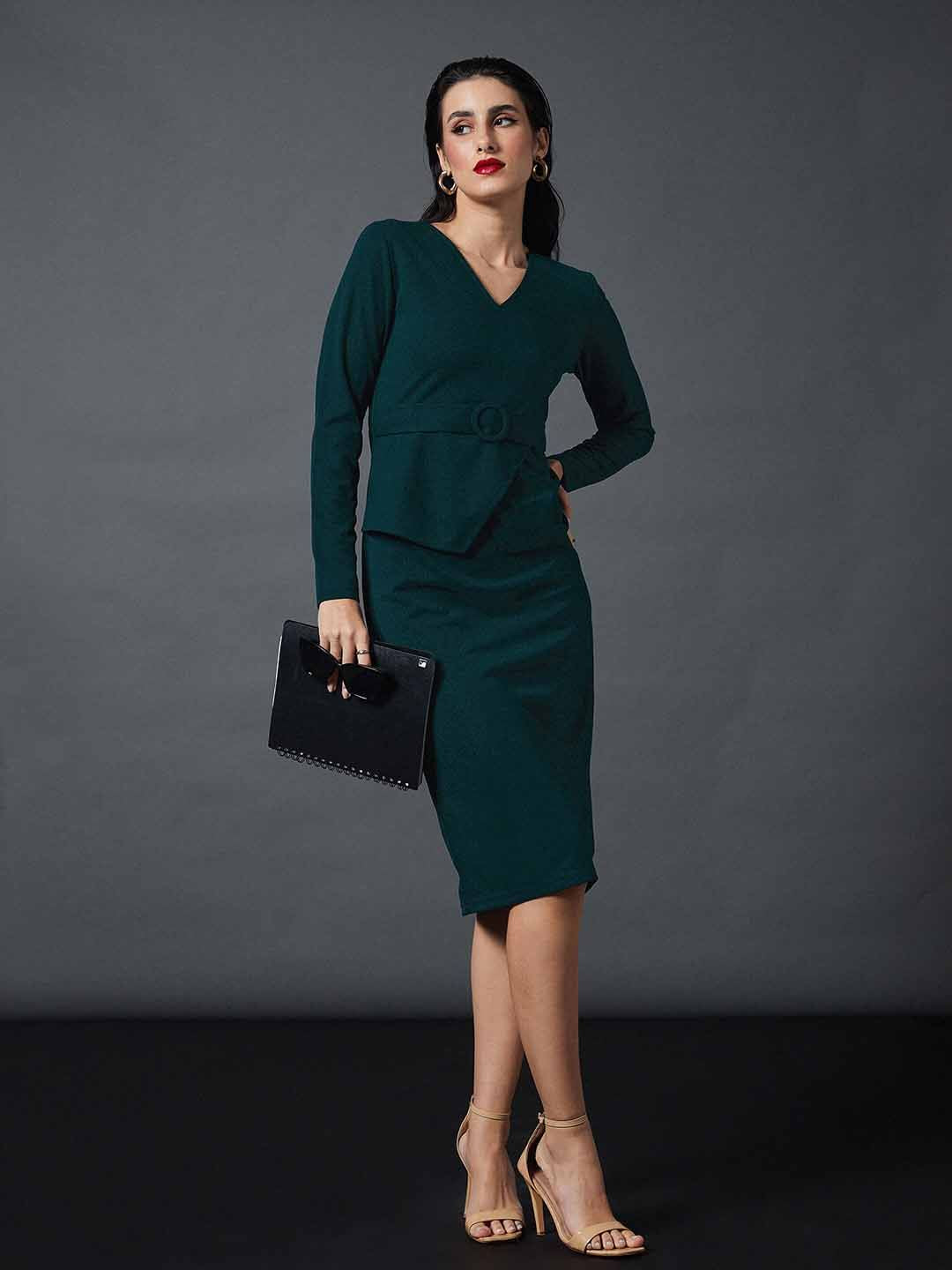 Sassafras worklyf v-neck sarung pakaian