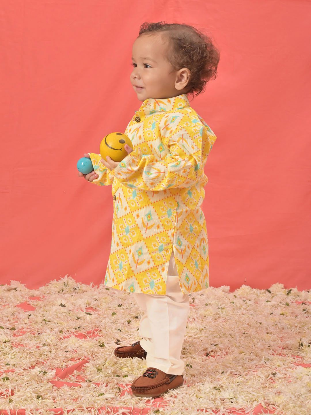 VASTRAMAY Boys Ethnic Motifs Printed Kurta With Pyjamas