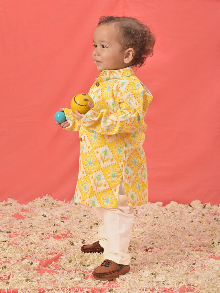 VASTRAMAY Boys Ethnic Motifs Printed Kurta With Pyjamas