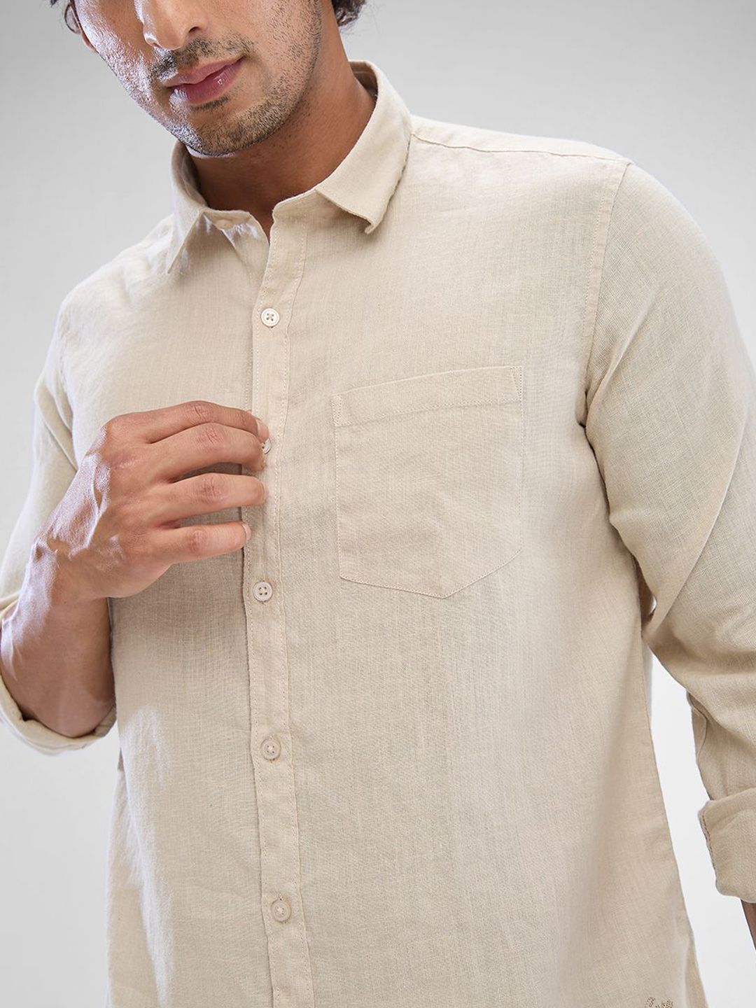 SPYKAR Men Slim Fit Opaque Solid Spread Collar Casual Shirt