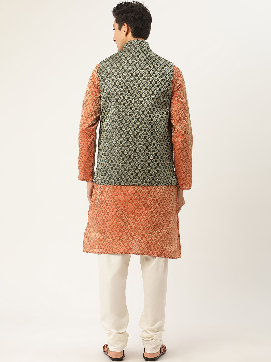 SOJANYA Kurta Motif Etnik Oren Lelaki dengan Jaket Churidar & Nehru