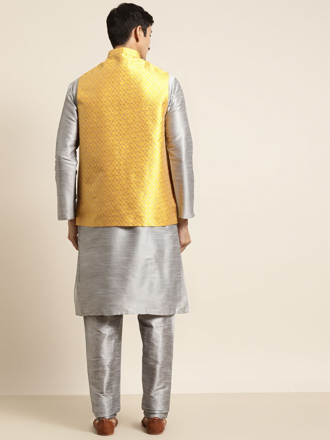 SOJANYA Men Grey & Mustard Yellow Kurta with Pyjamas & Woven Design Nehru Jacket