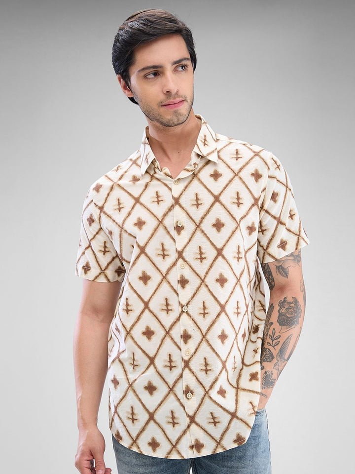 SPYKAR Men Slim Fit Opaque Geometric Printed Spread Collar Casual Shirt