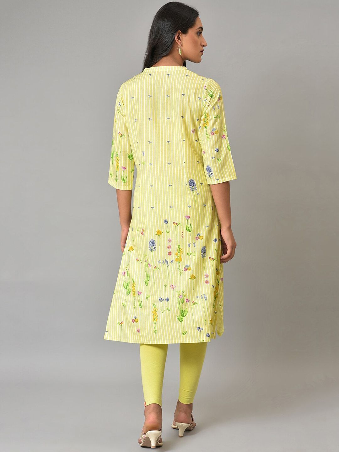 W Women Floral Printed Band Collar Kurta