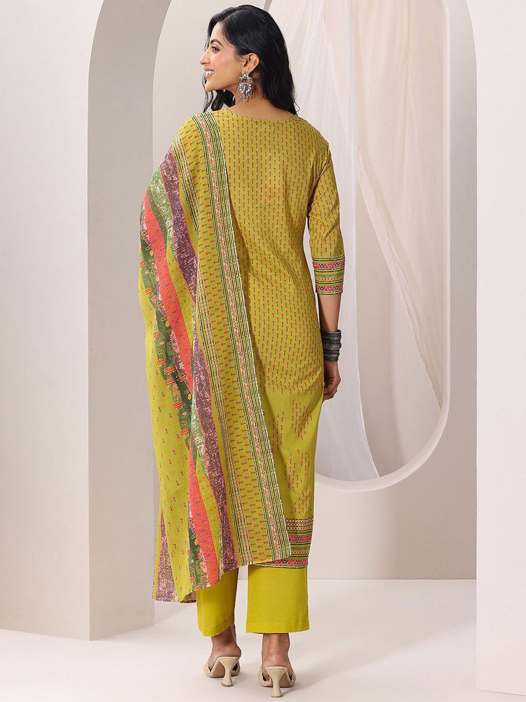 Libas Women Floral Printed Regular Kurta with Trousers & With Dupatta