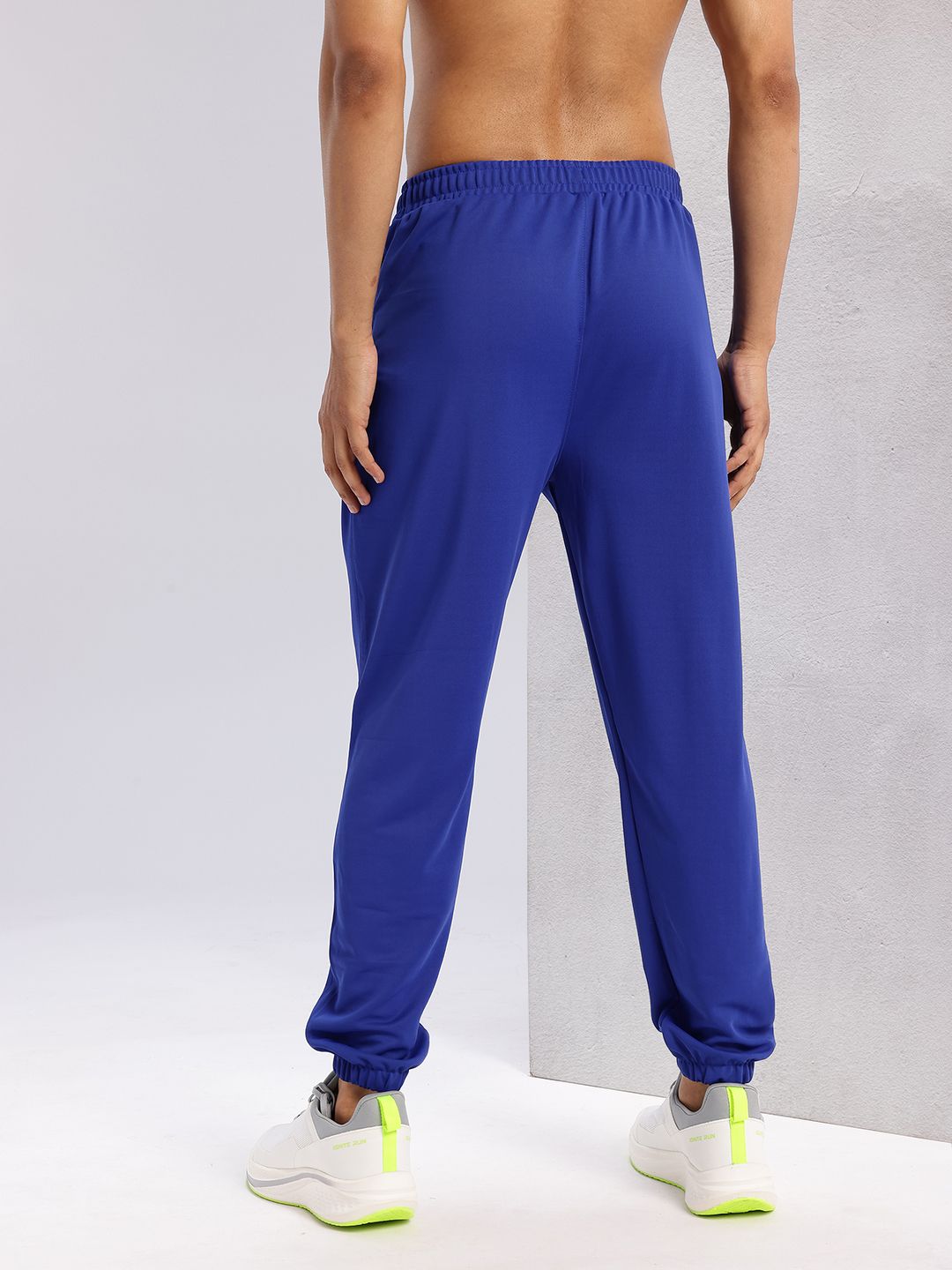 HRX by Hrithik Roshan Men Brand Logo Print Detail Mid-Rise Rapid-Dry Training Joggers