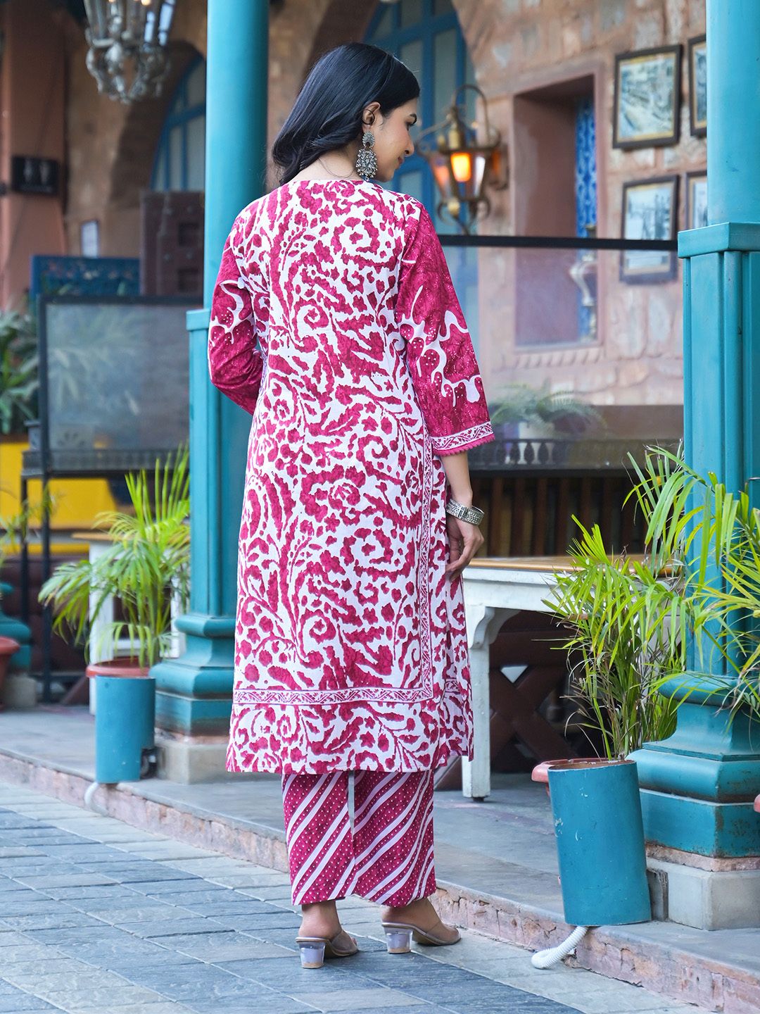 Varanga Floral Printed Round Neck Straight Kurta With Trousers & Dupatta