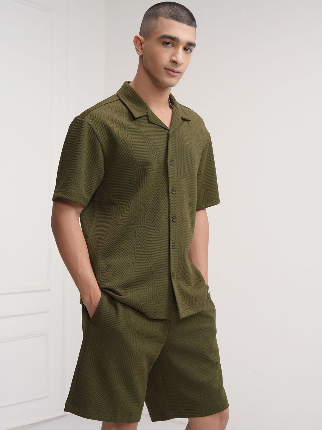 HIGHLANDER Self Design Cuban Collar Shirt With Shorts