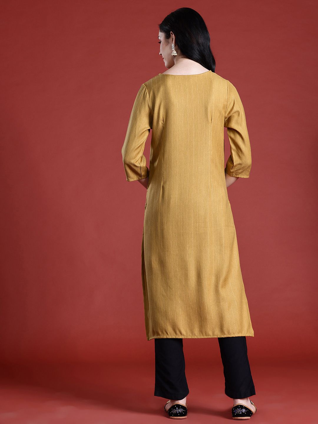 Anouk Tie-Up Neck Striped Kurta