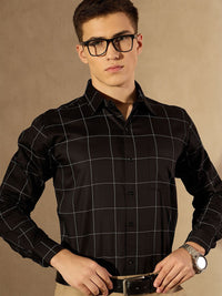 DENNISON Men Smart Spread Collar Windowpane Checked Cotton Formal Shirt