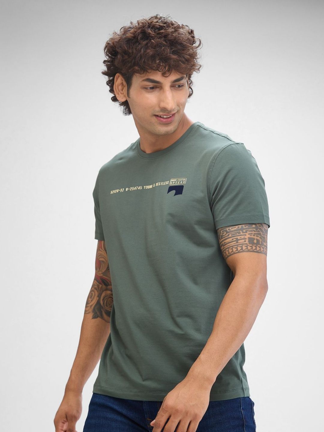 SPYKAR Men Graphic Round Neck Slim Fit T-shirt