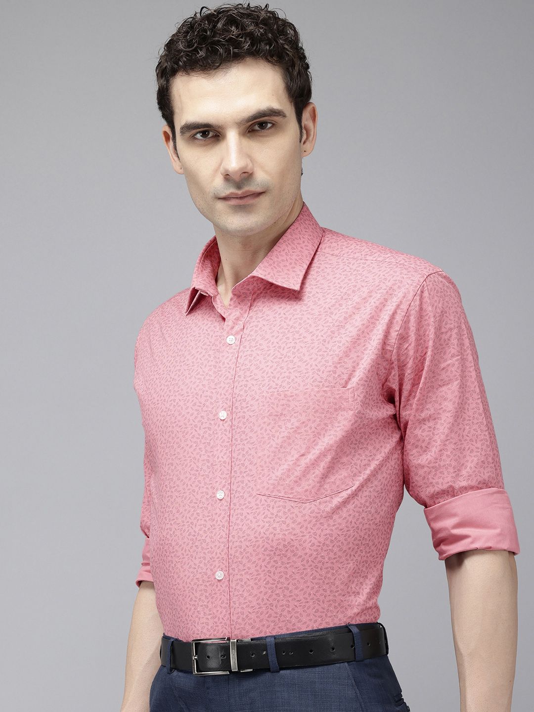 Park Avenue Pure Cotton Slim Fit Tropical Printed Opaque Formal Shirt
