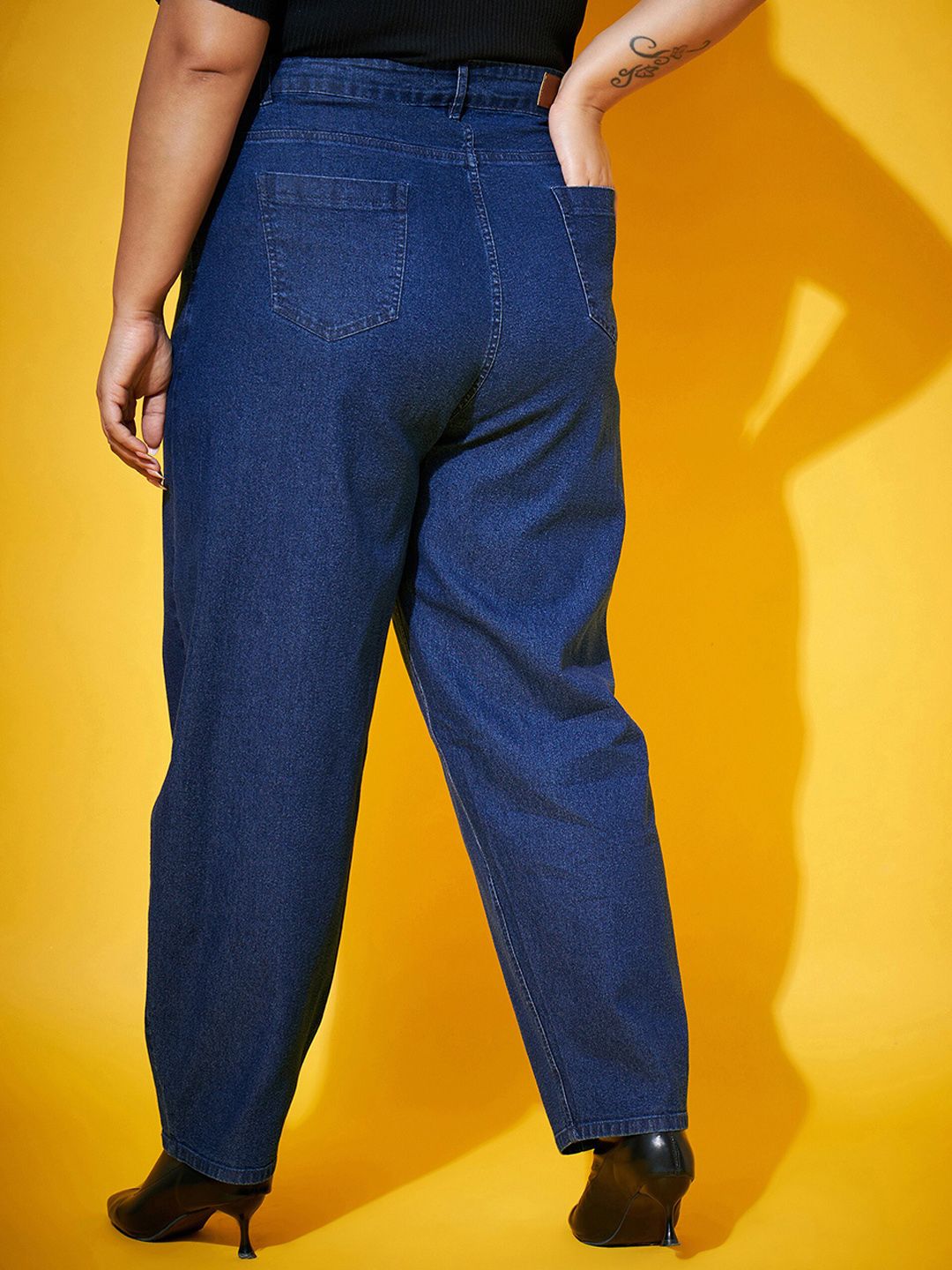 SASSAFRAS Curve Women Navy Blue Comfort Mom Fit Mid-Rise Clean Jeans