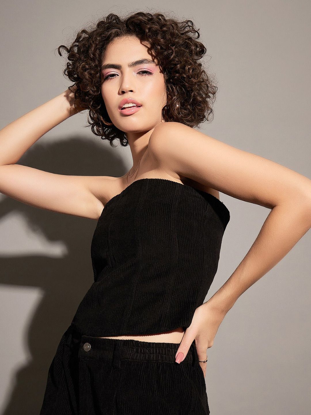 SASSAFRAS Black Strapless Corduroy Tube Top