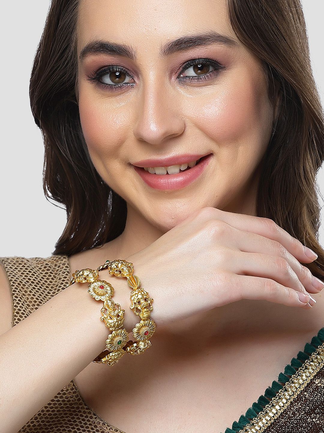 KARATCART Set Of 2 Gold-Plated Kundan-Studded Bangles
