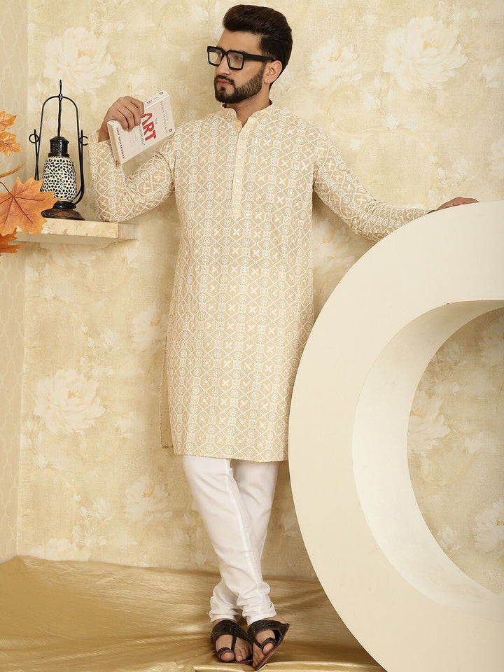 SOJANYA Motif Etnik Bersulam Kurta Lurus Kapas Tulen Bersulam dengan Churidar