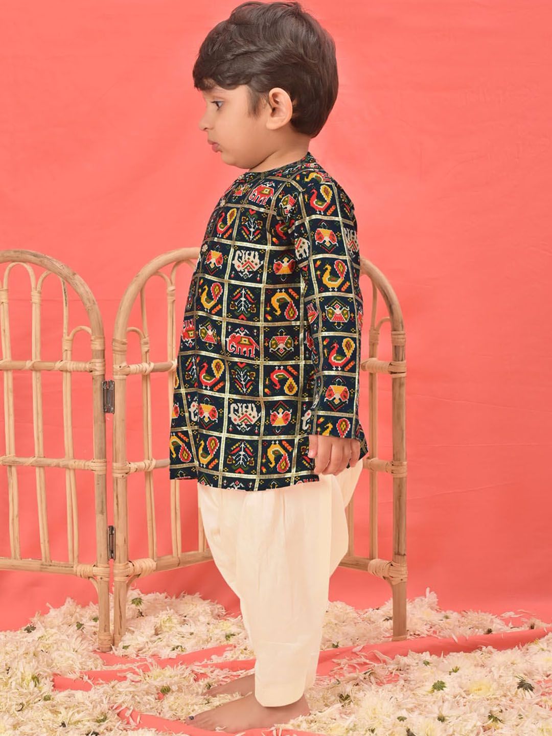VASTRAMAY Boys Ethnic Motifs Printed Regular Kurta with Patiala