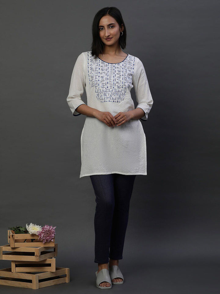 AURELIA Floral Embroidered Thread Work Straight Kurti