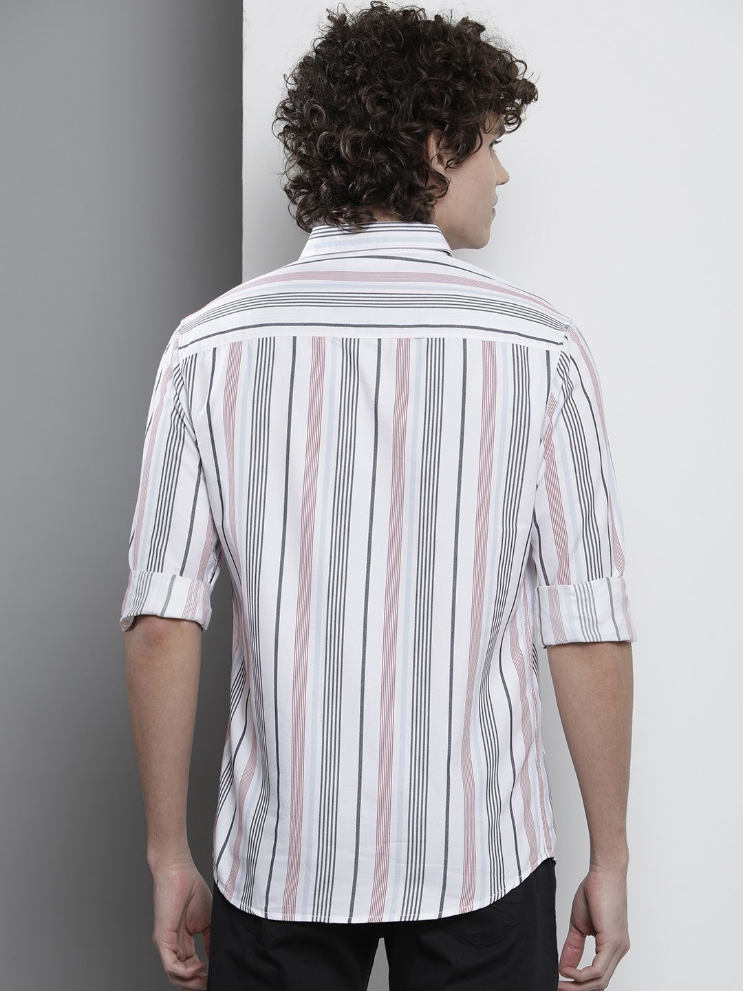 The Indian Garage Co Men Regular Fit Striped Casual Shirt