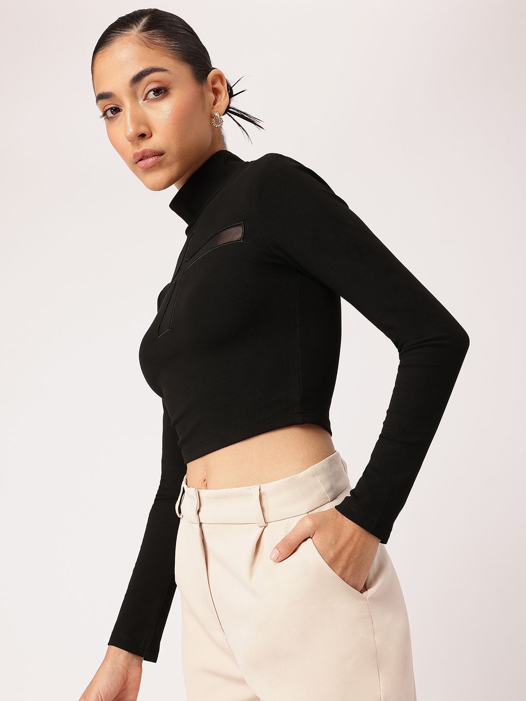 DressBerry Timeless Turtle Chic Crop Top