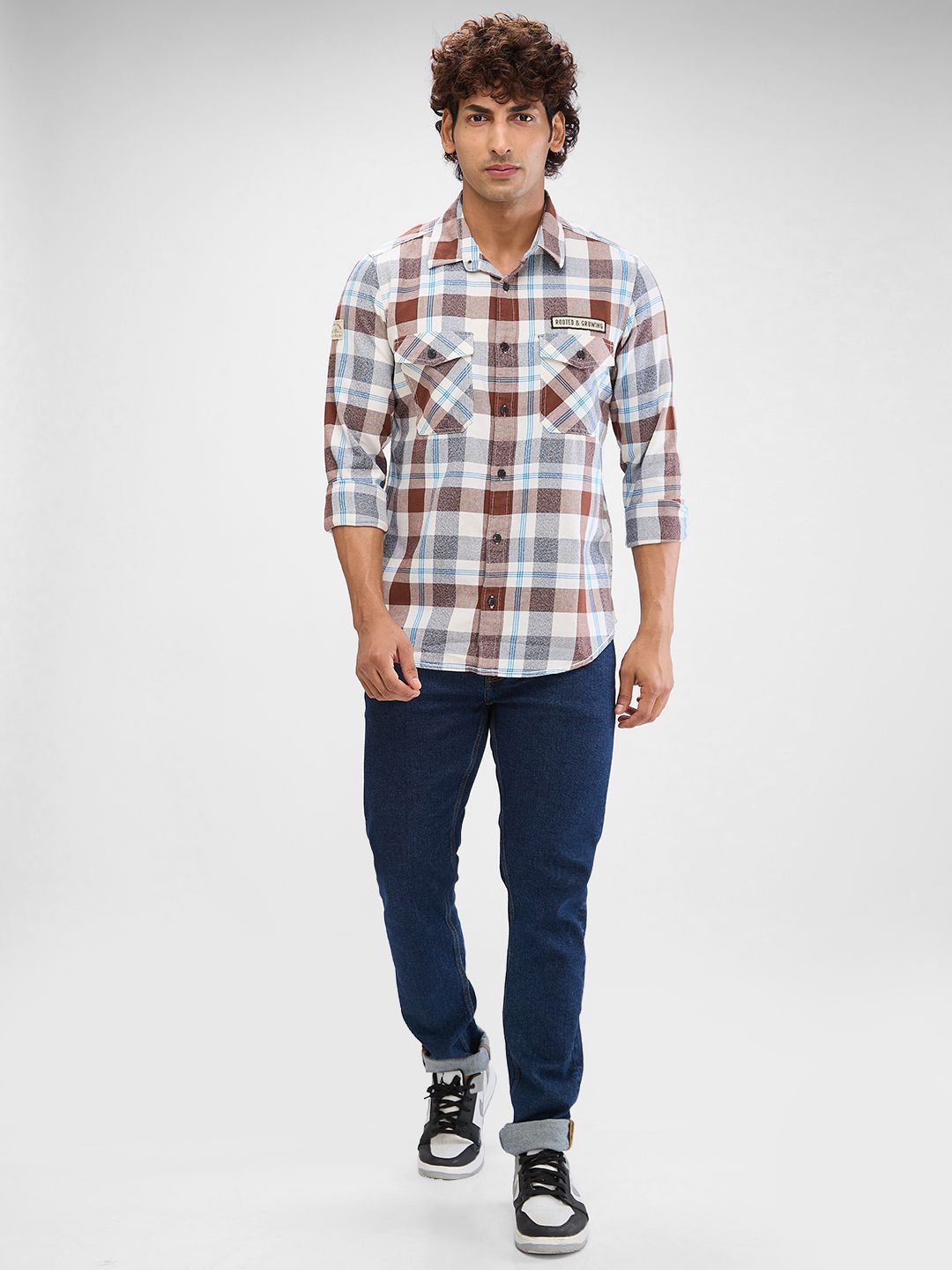 SPYKAR Men Tartan Checks Pocket Detailing Slim Fit Pure Cotton Casual Shirt
