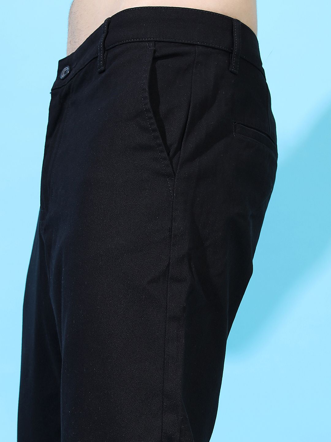 HIGHLANDER Men Black Tapered Fit Chinos