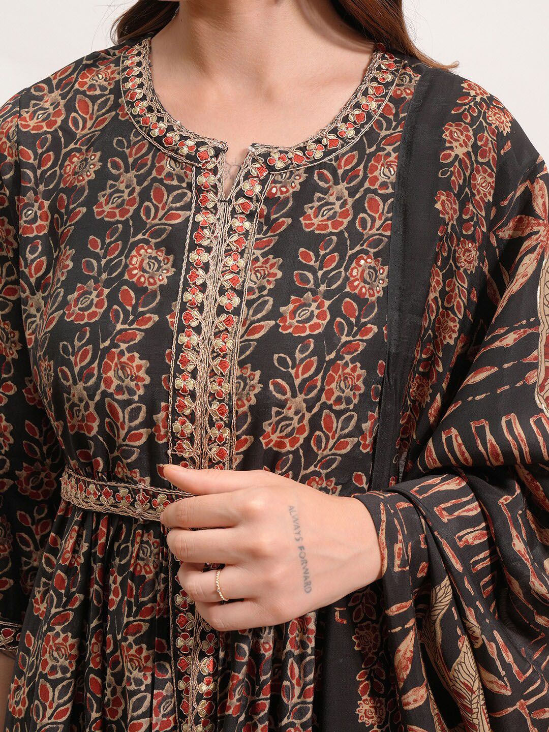 Vishudh Floral Printed Regular Kurta with Trousers & With Dupatta