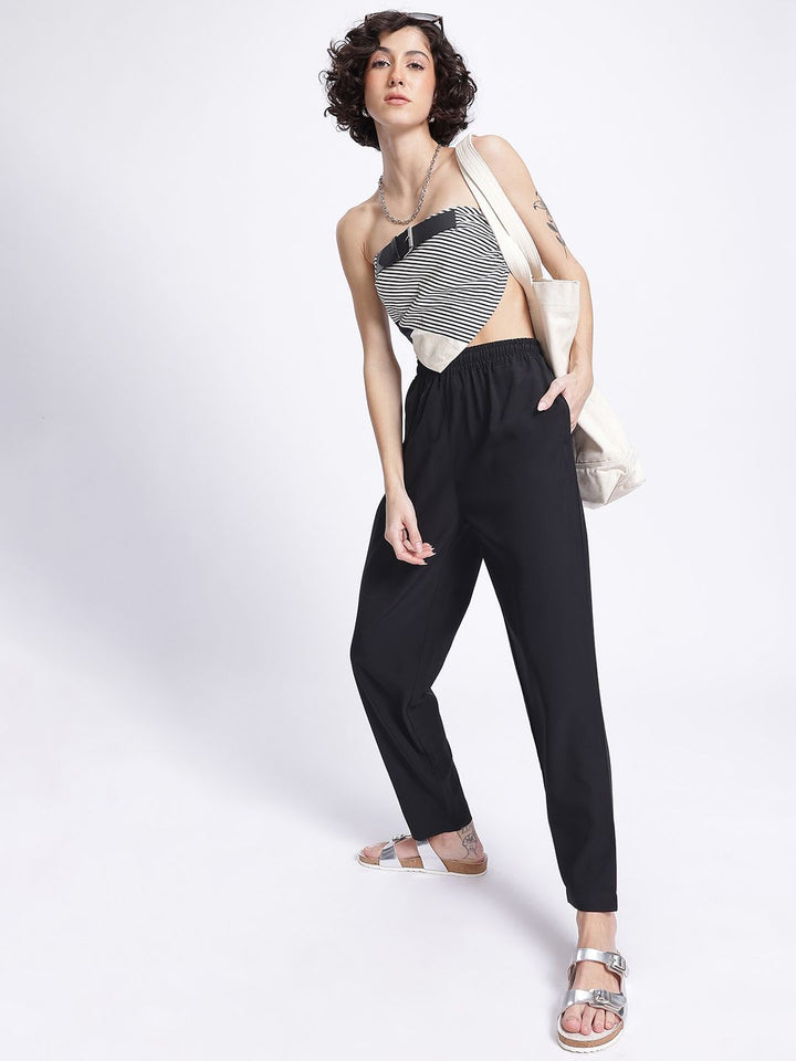 DressBerry Women Bold Basics Mid-Rise Regular Fit Pleated Trousers
