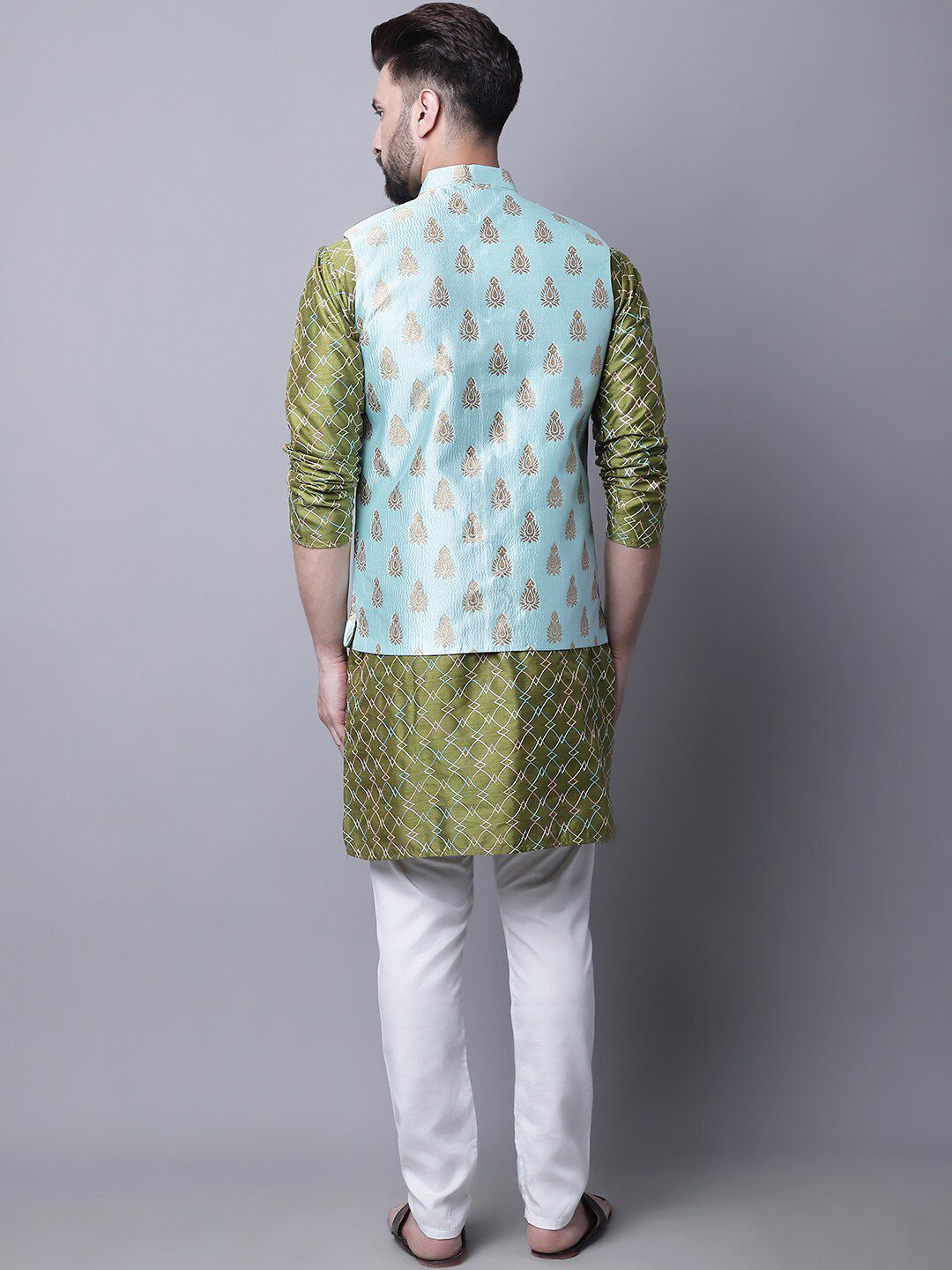 SOJANYA Ethnic Motifs Embroidered Regular Kurta with Pyjamas & Nehru Jacket