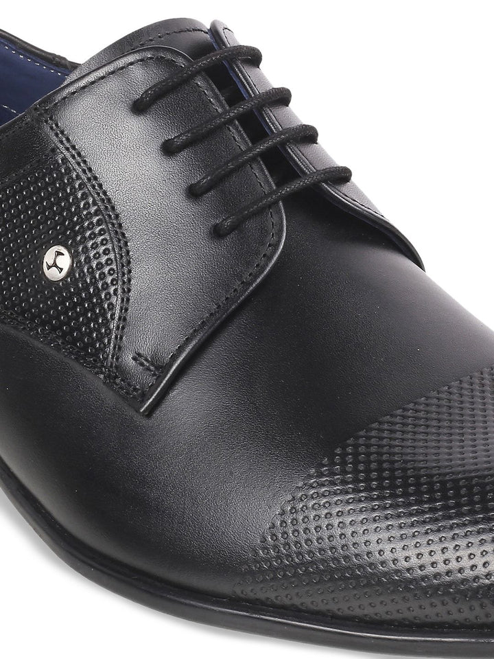 Mochi Men Black Textured Leather Formal Derbys