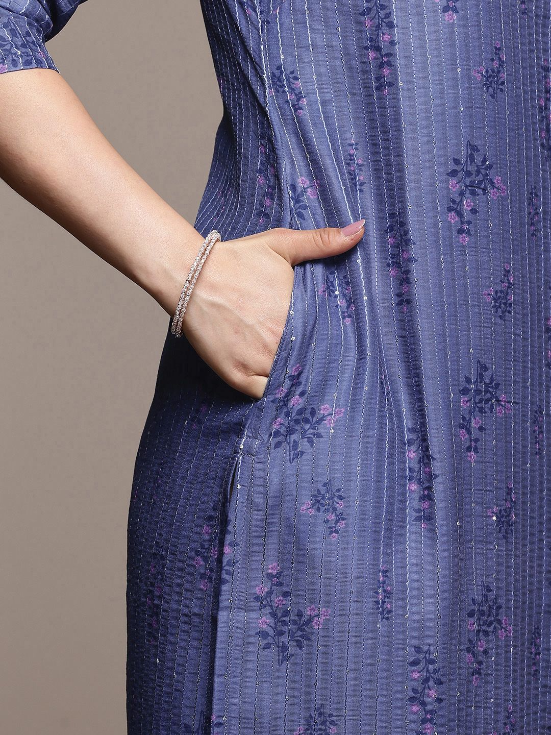 House of Pataudi Floral Printed Sequinned Jashn Kurta