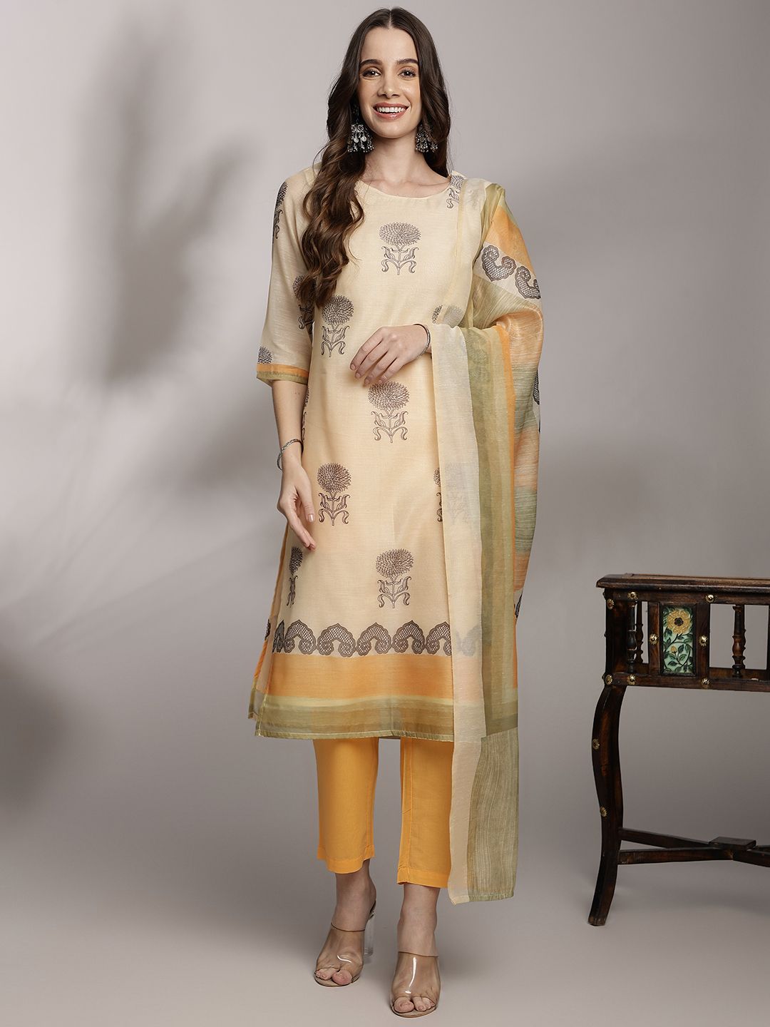 Anouk Women Floral Printed Kurta with Trousers & Dupatta