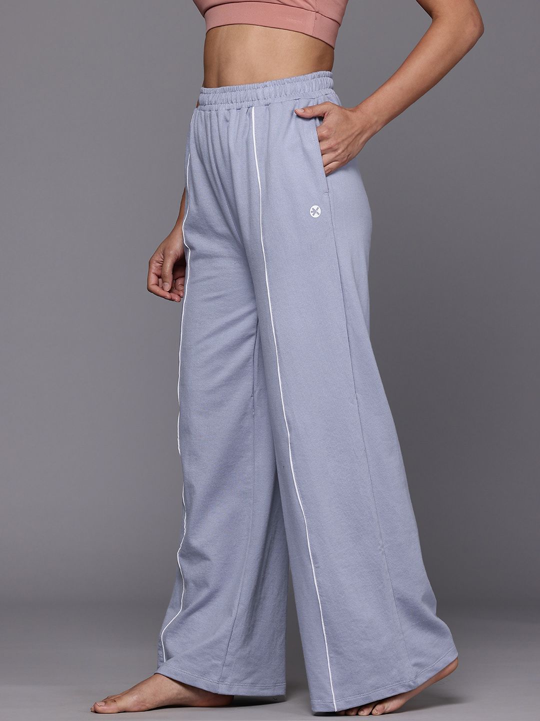 HRX by Hrithik Roshan Women Solid Piping Detailed Yoga Trackpants