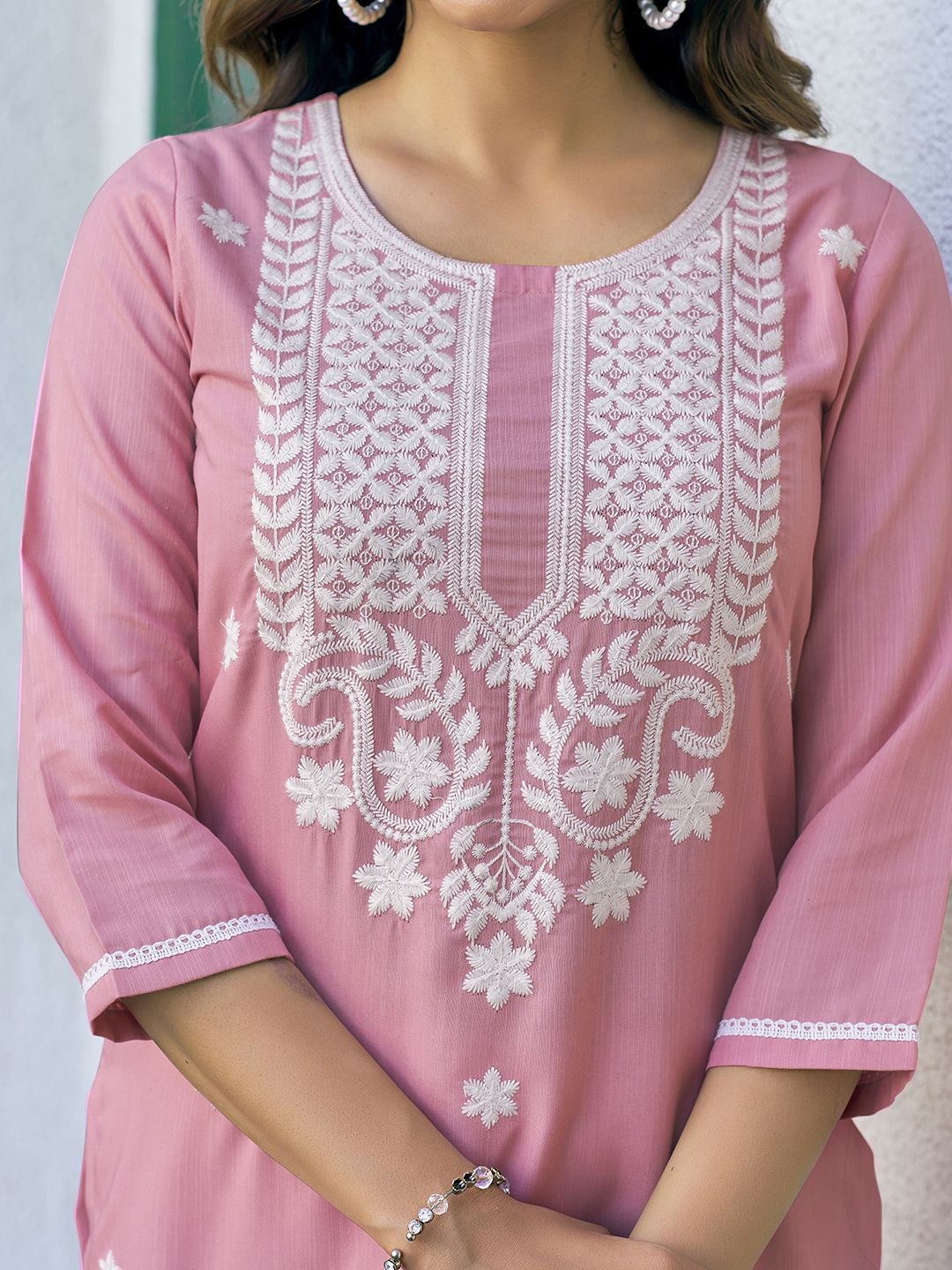 KALINI Floral Embroidered Round Neck Thread Work Straight Kurta