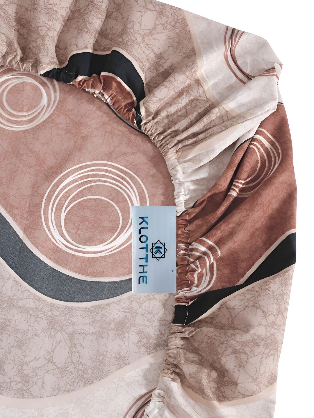 KLOTTHE Brown & Cream Geometric Printed 300 TC Fitted King Bedsheet With 2 Pillow Cover