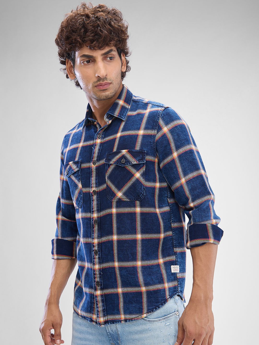 SPYKAR Men Windowpane Checks Pocket Detailing Slim Fit  Casual Shirt