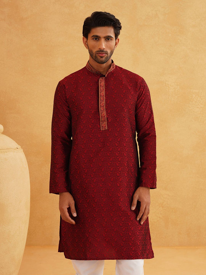 SOJANYA Paisley Woven Design Thread Work Kurta