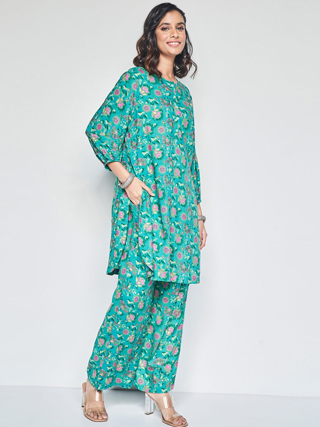 Global Desi Women Floral Printed Regular Kurta with Trousers