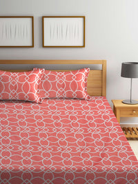 KLOTTHE Fitted_Sbs_Kidze Coral Geometric Cotton 300 TC Fitted King Fine Bedsheet with 2 Pillow Covers-250 x 220 cm