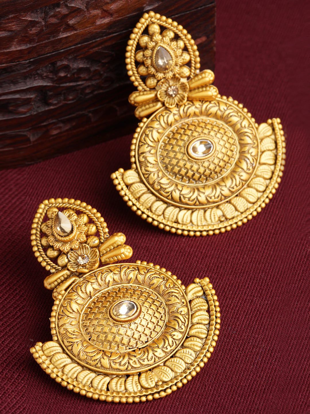 PANASH Contemporary Chandbalis