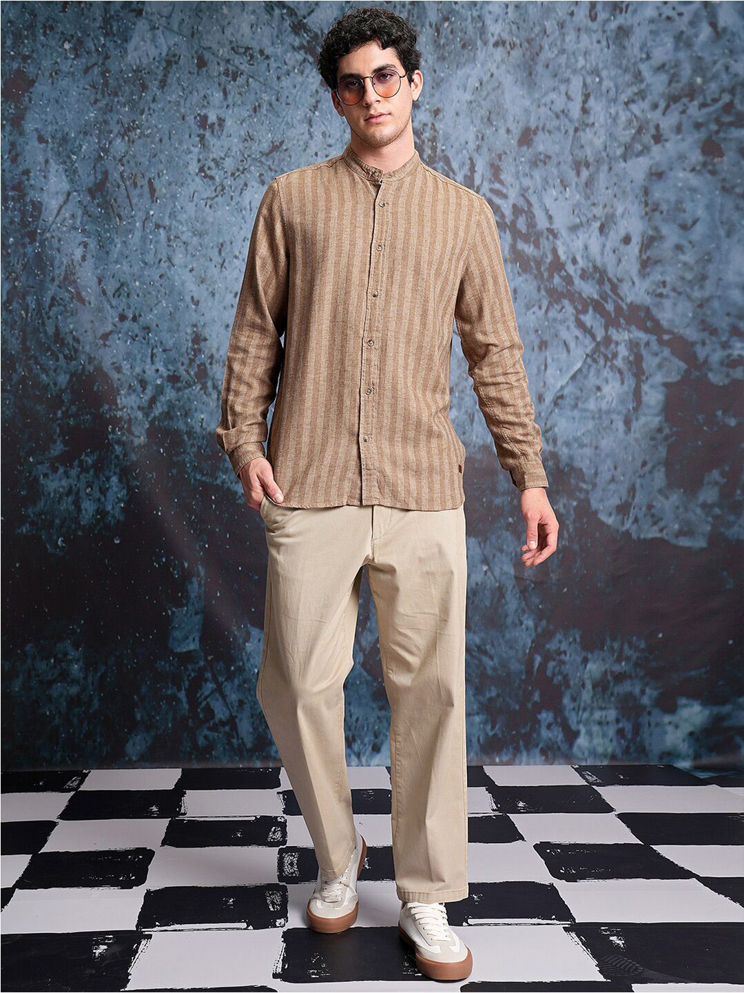 Locomotive Men Brown. Linen Blend Textured Striper Stand-Up Collar Regular Shirt