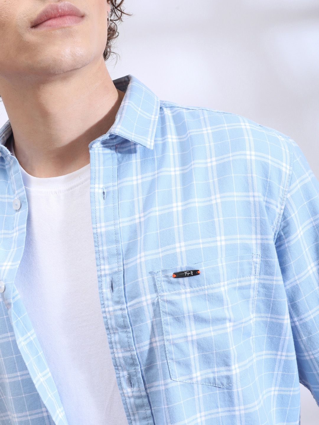 The Indian Garage Co Men Blue & White Slim Fit Checked Casual Shirt