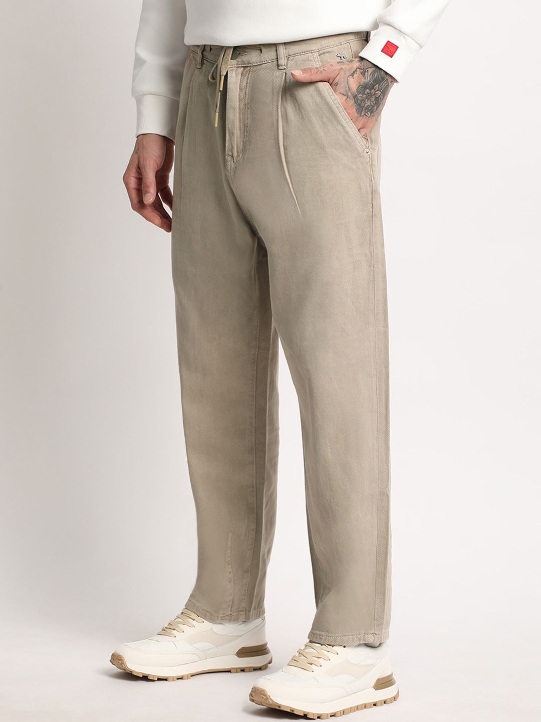 THE BEAR HOUSE Men Pleated Relaxed Fit Clean Look Pure Cotton Jeans